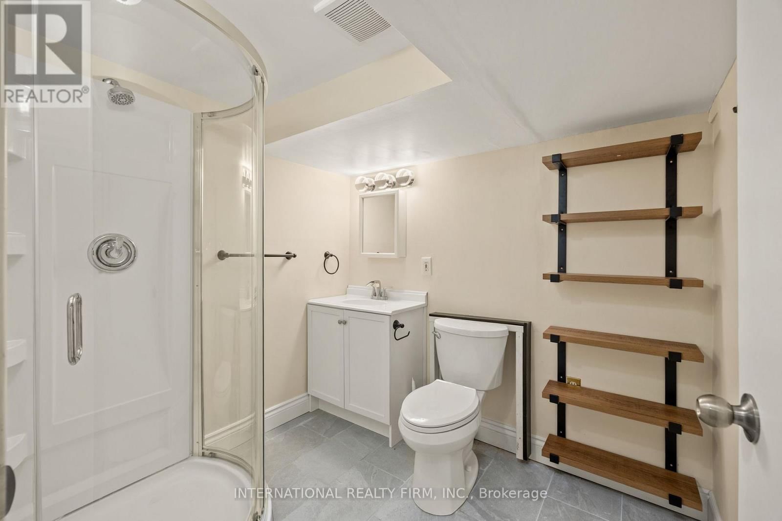 304 BROADWAY Image 10