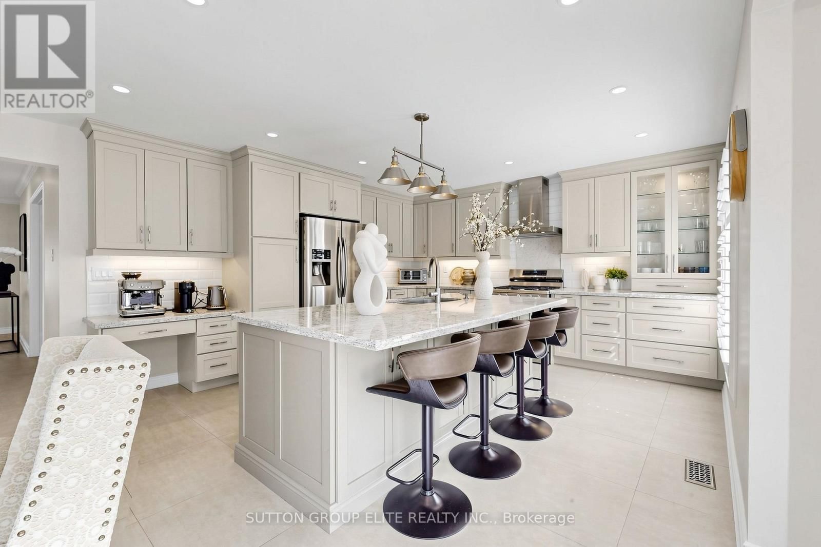 2768 PEACOCK DRIVE Image 12