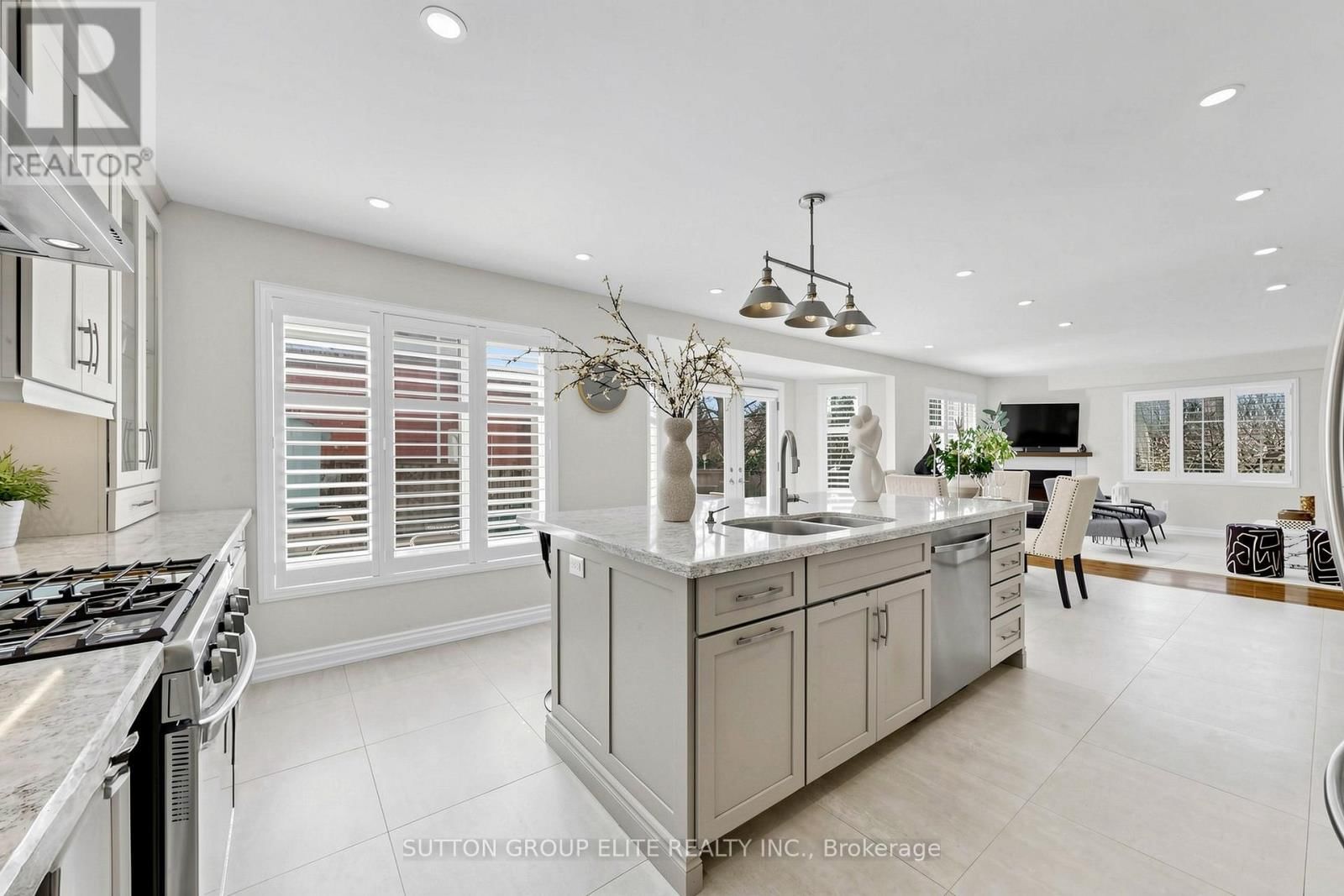 2768 PEACOCK DRIVE Image 13