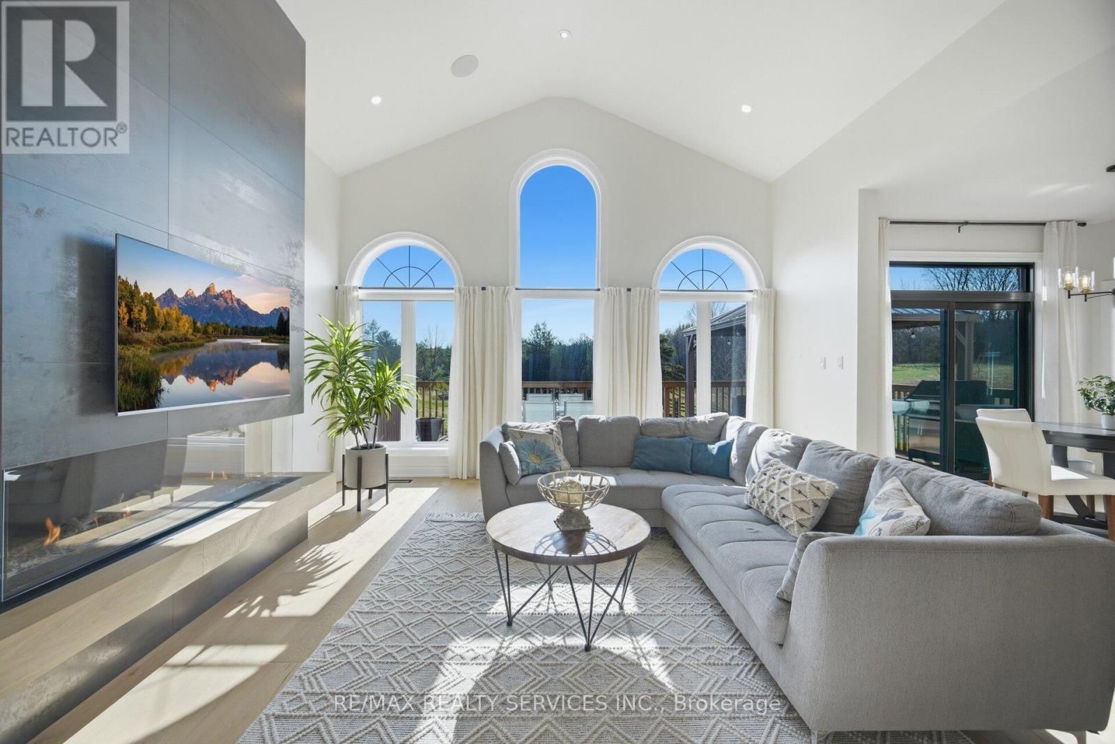 34 ISABELLA STREET Image 16