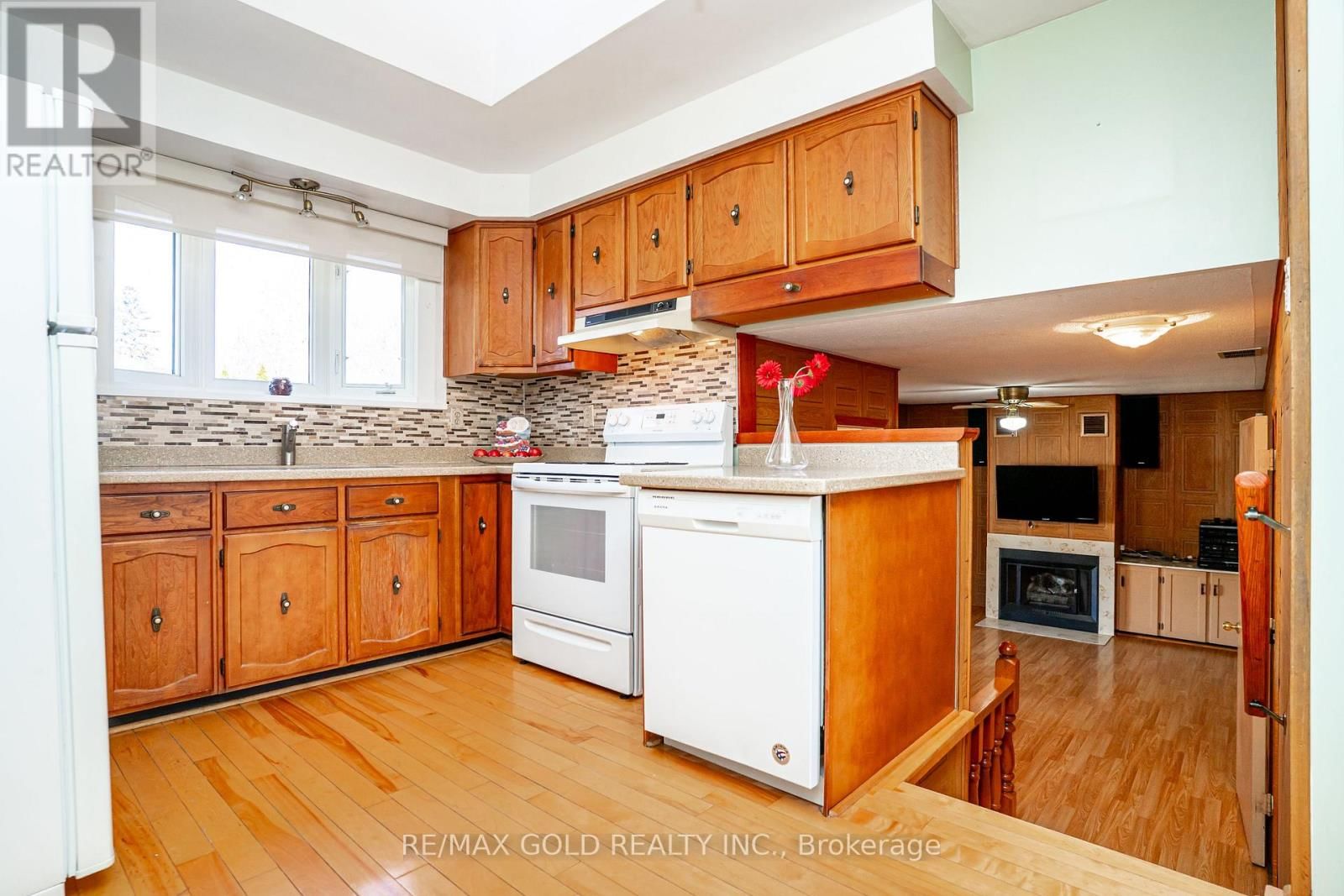 34 DEERFIELD CRESCENT Image 12