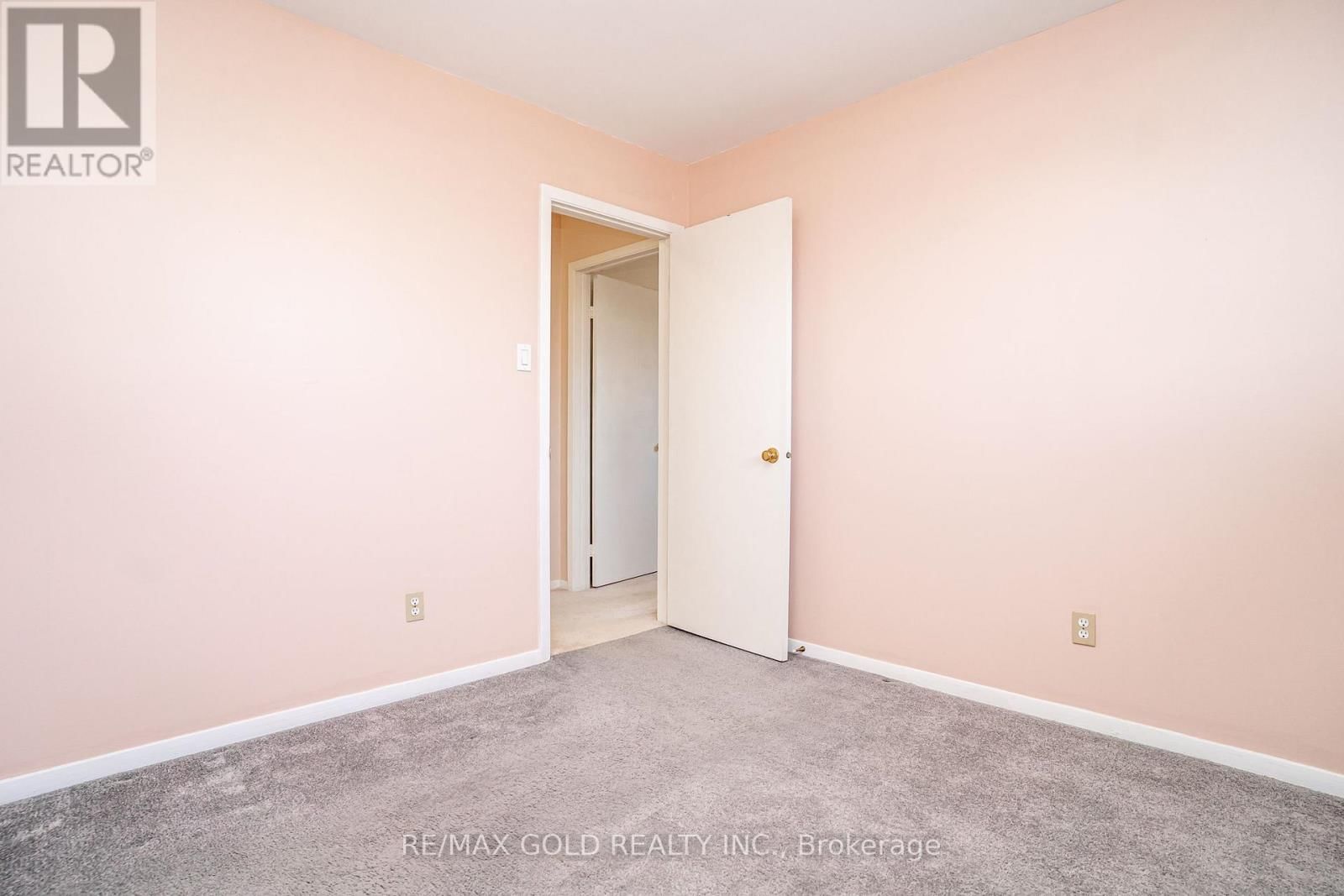 34 DEERFIELD CRESCENT Image 21