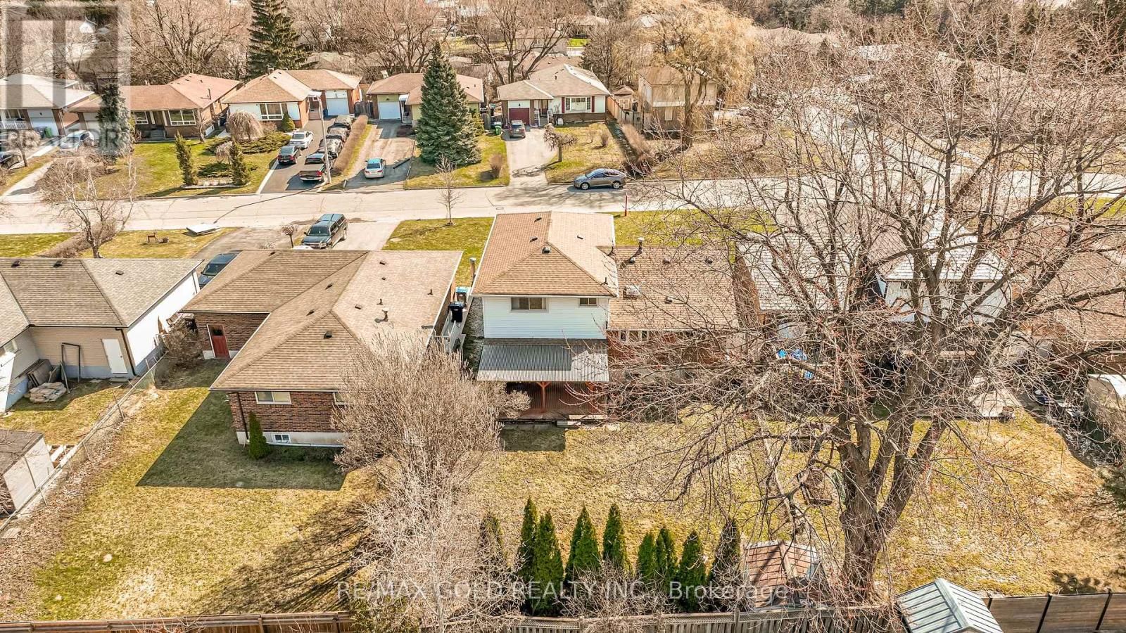 34 DEERFIELD CRESCENT Image 41