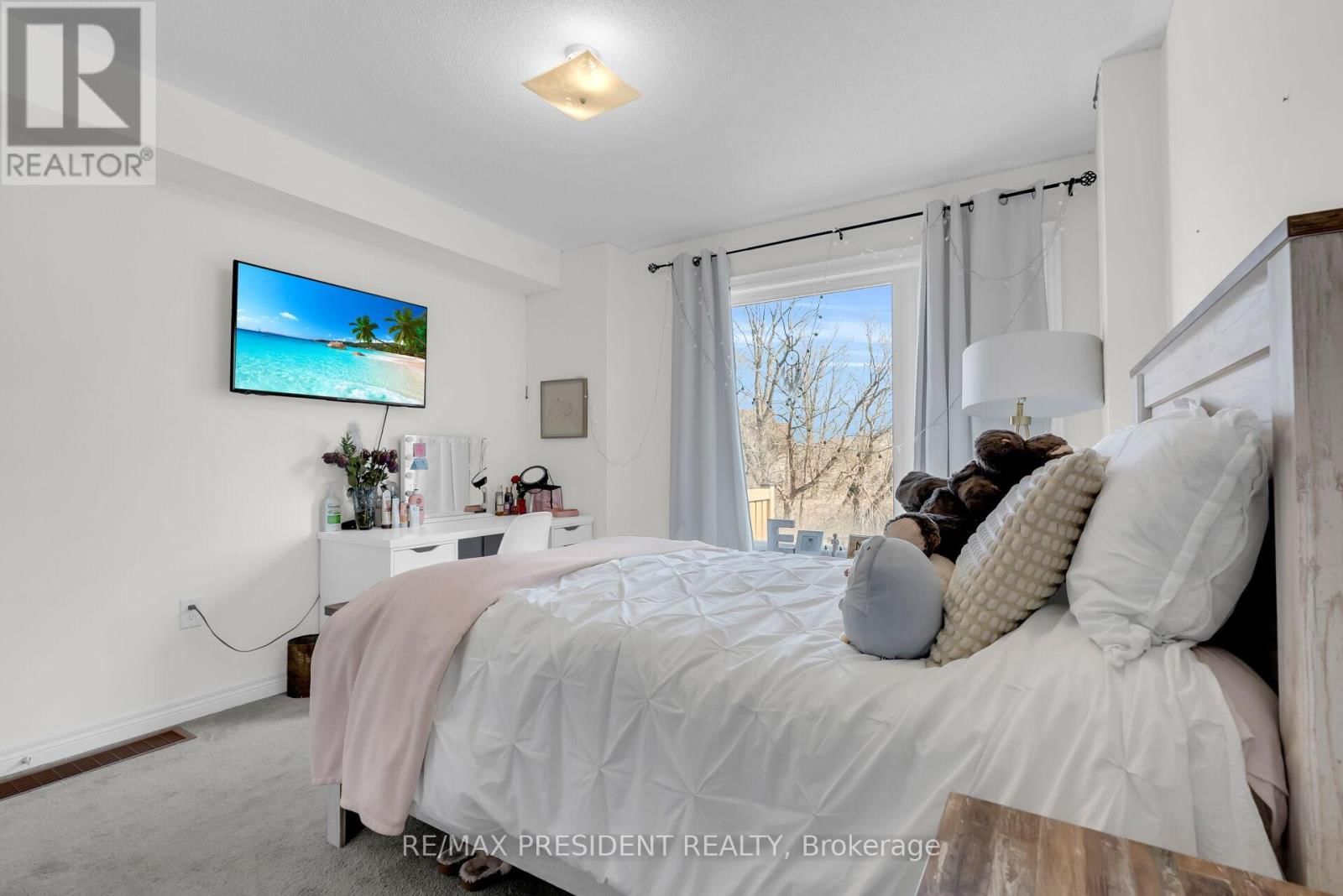 40 QUEENPOST DRIVE Image 12