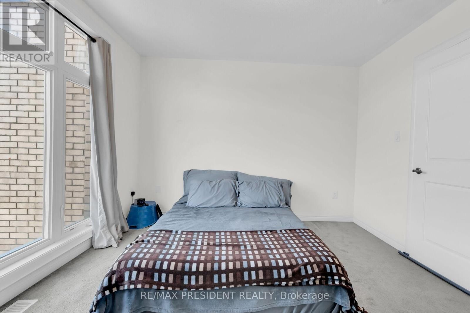 40 QUEENPOST DRIVE Image 27