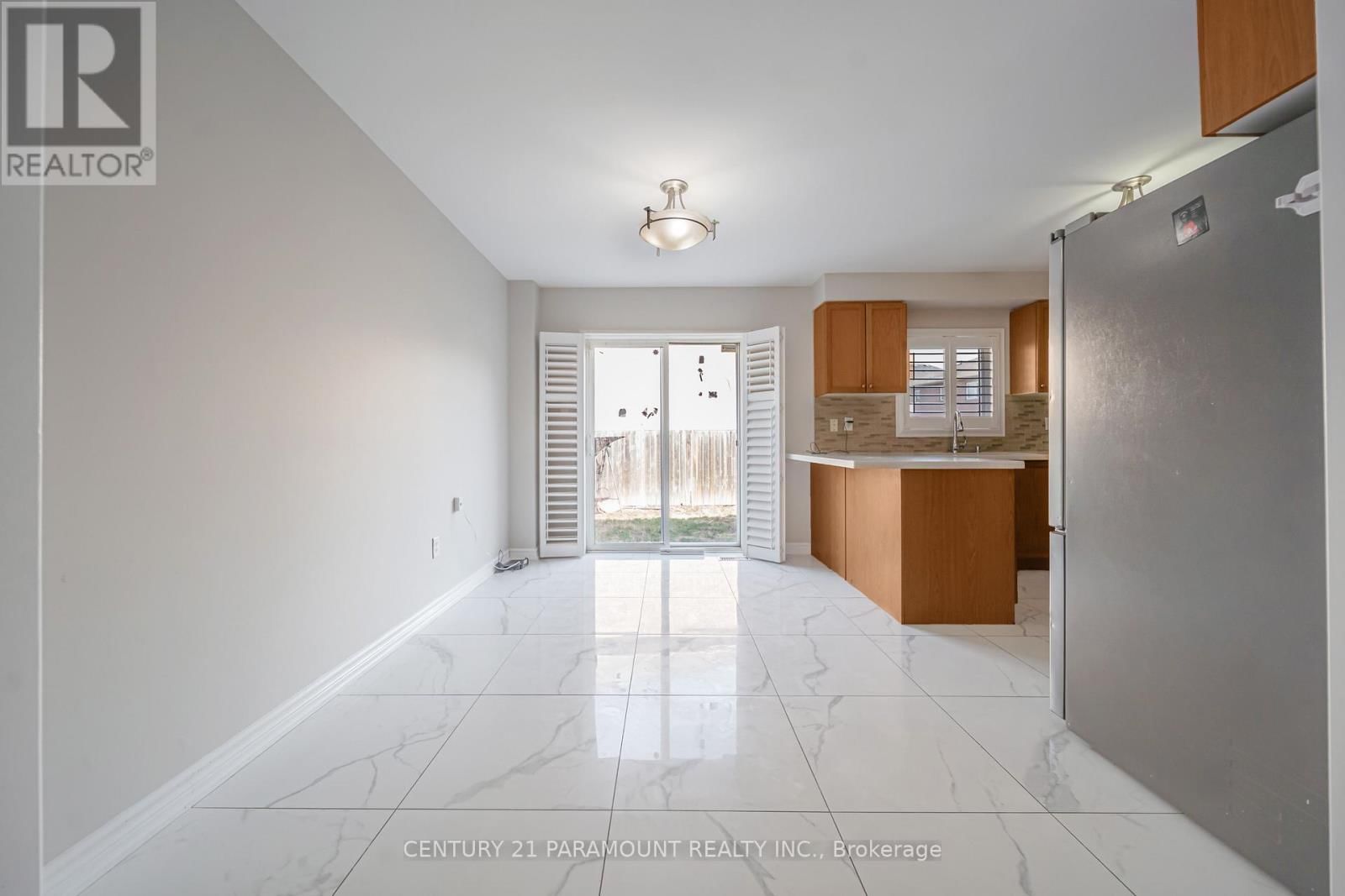 75 CRYSTAL GLEN CRESCENT Image 13