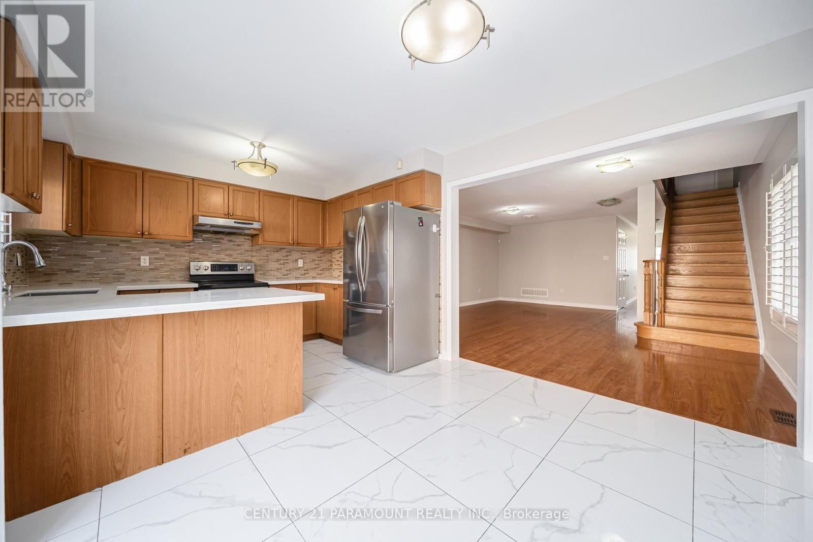 75 CRYSTAL GLEN CRESCENT Image 16