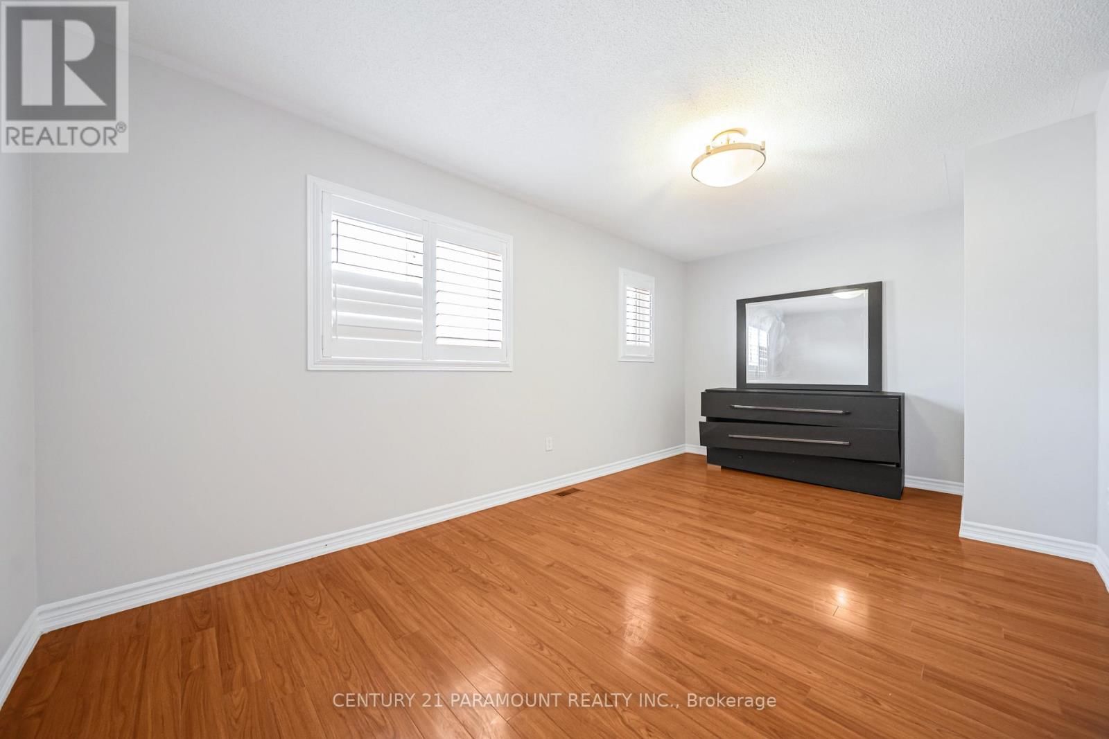 75 CRYSTAL GLEN CRESCENT Image 20