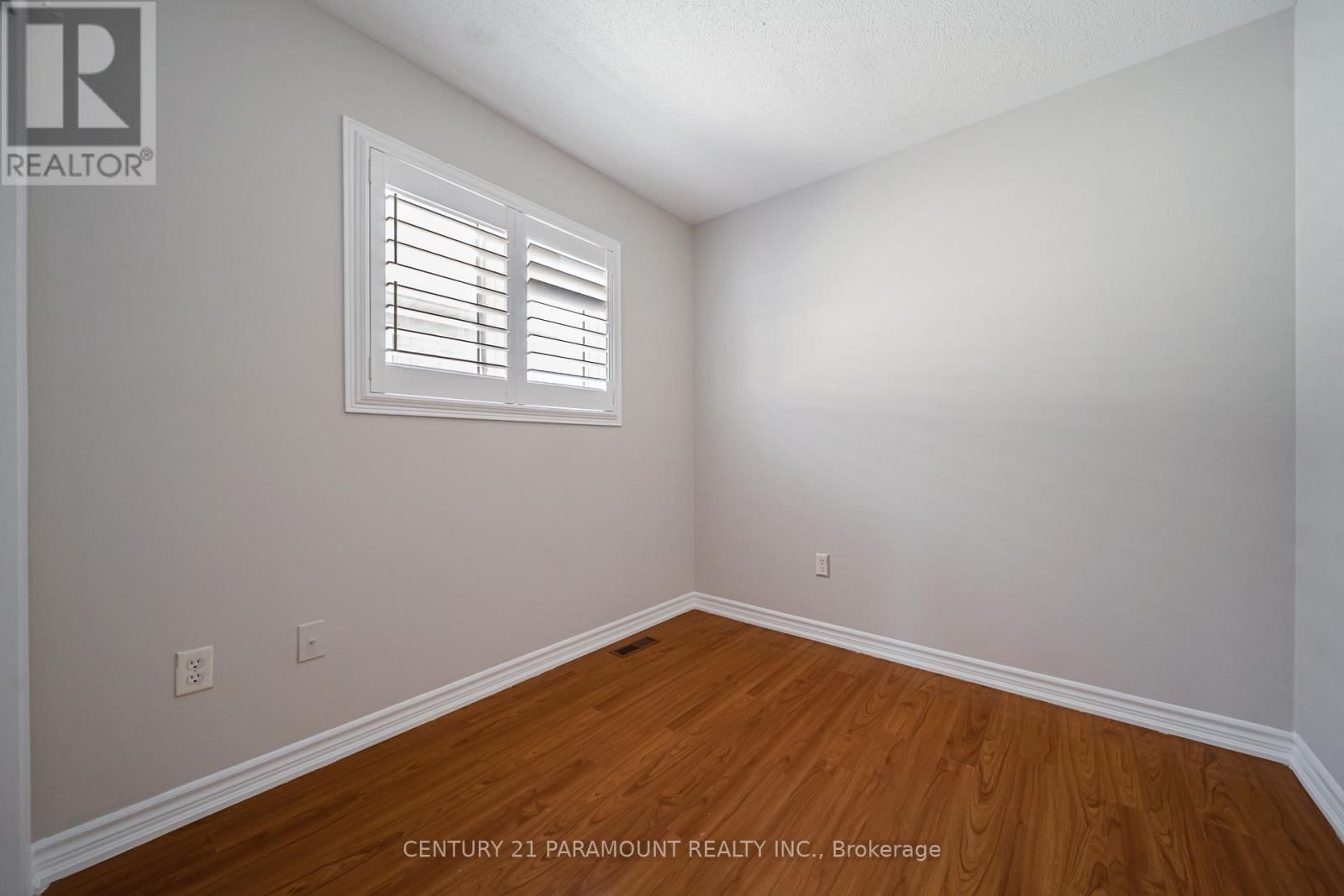 75 CRYSTAL GLEN CRESCENT Image 30