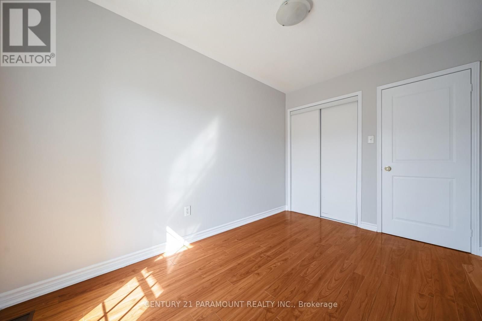 75 CRYSTAL GLEN CRESCENT Image 31