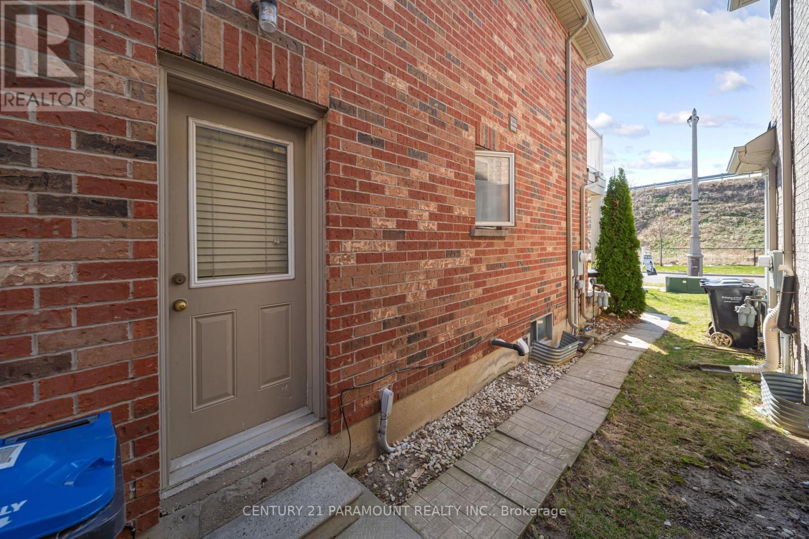 75 CRYSTAL GLEN CRESCENT Image 37