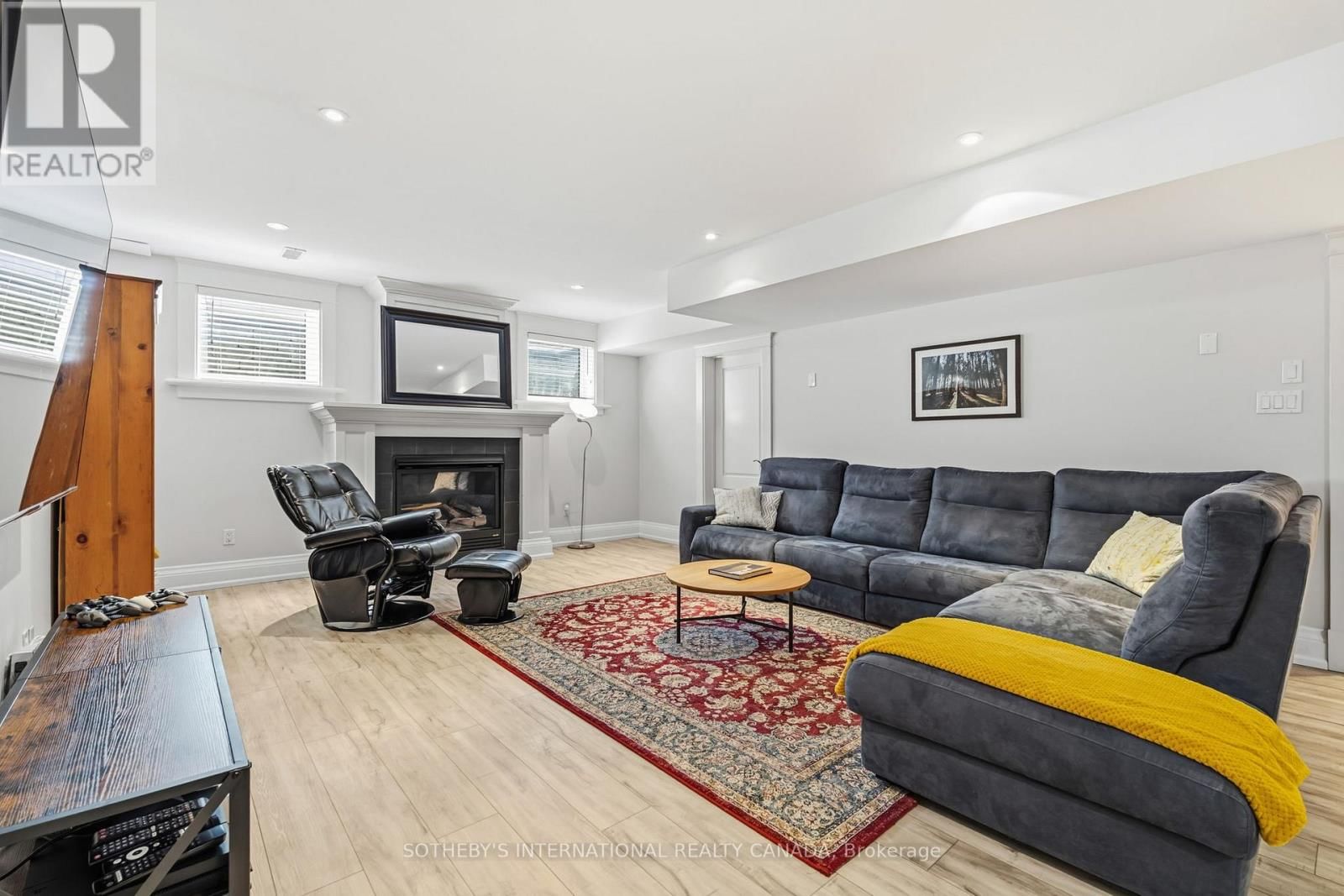 79 BIRCH HILL LANE Image 44