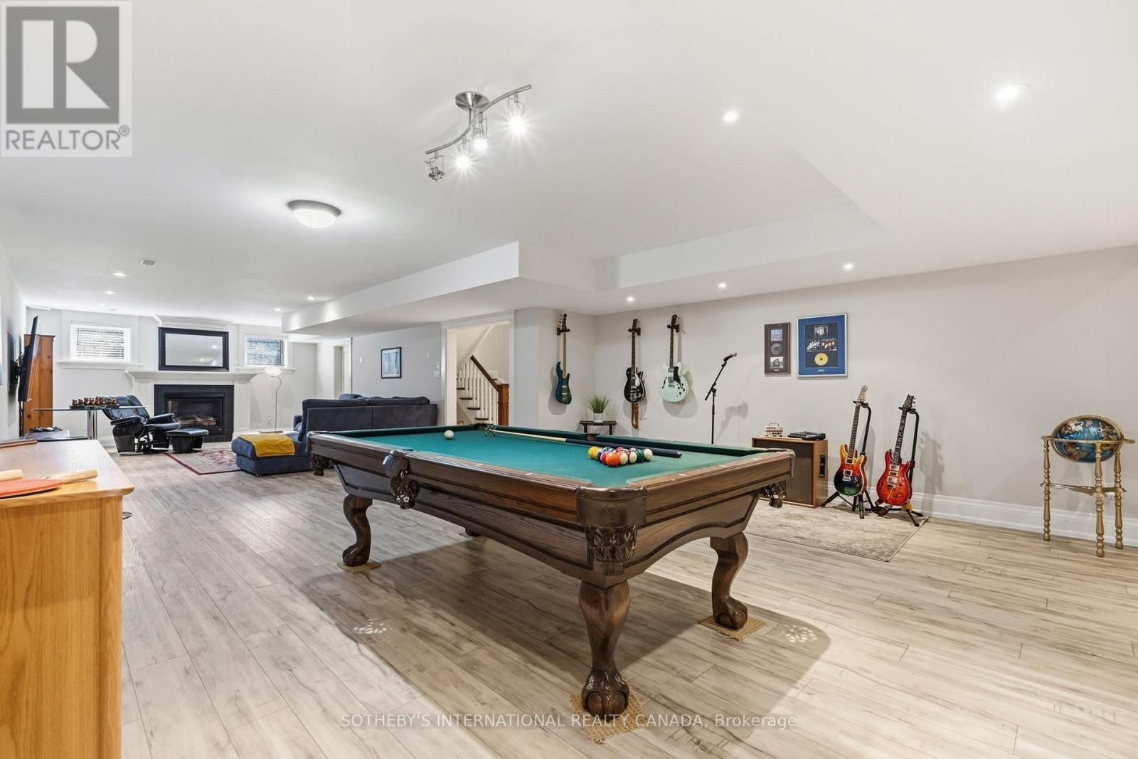 79 BIRCH HILL LANE Image 47