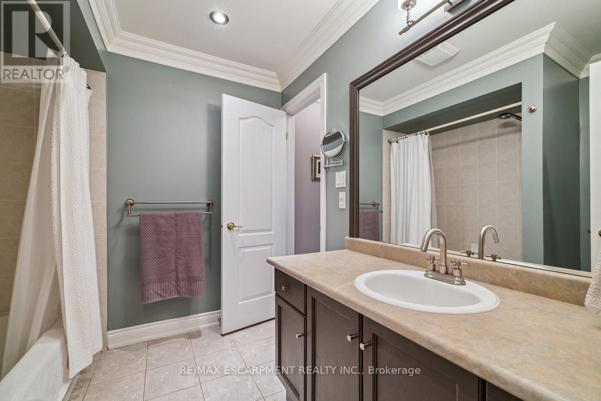 3 - 1019 NORTH SHORE BOULEVARD EAST Image 32