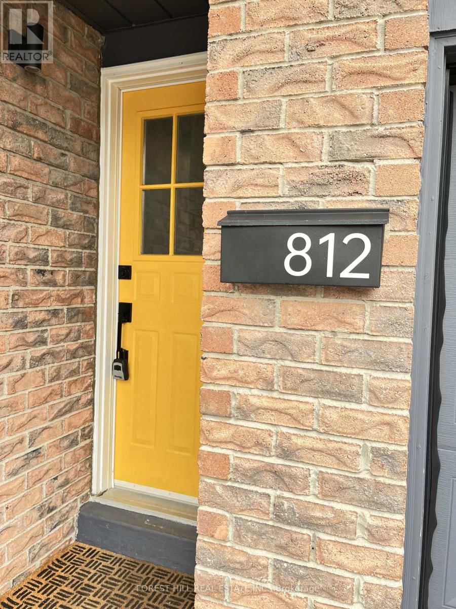 812 SWEETWATER CRESCENT Image 2