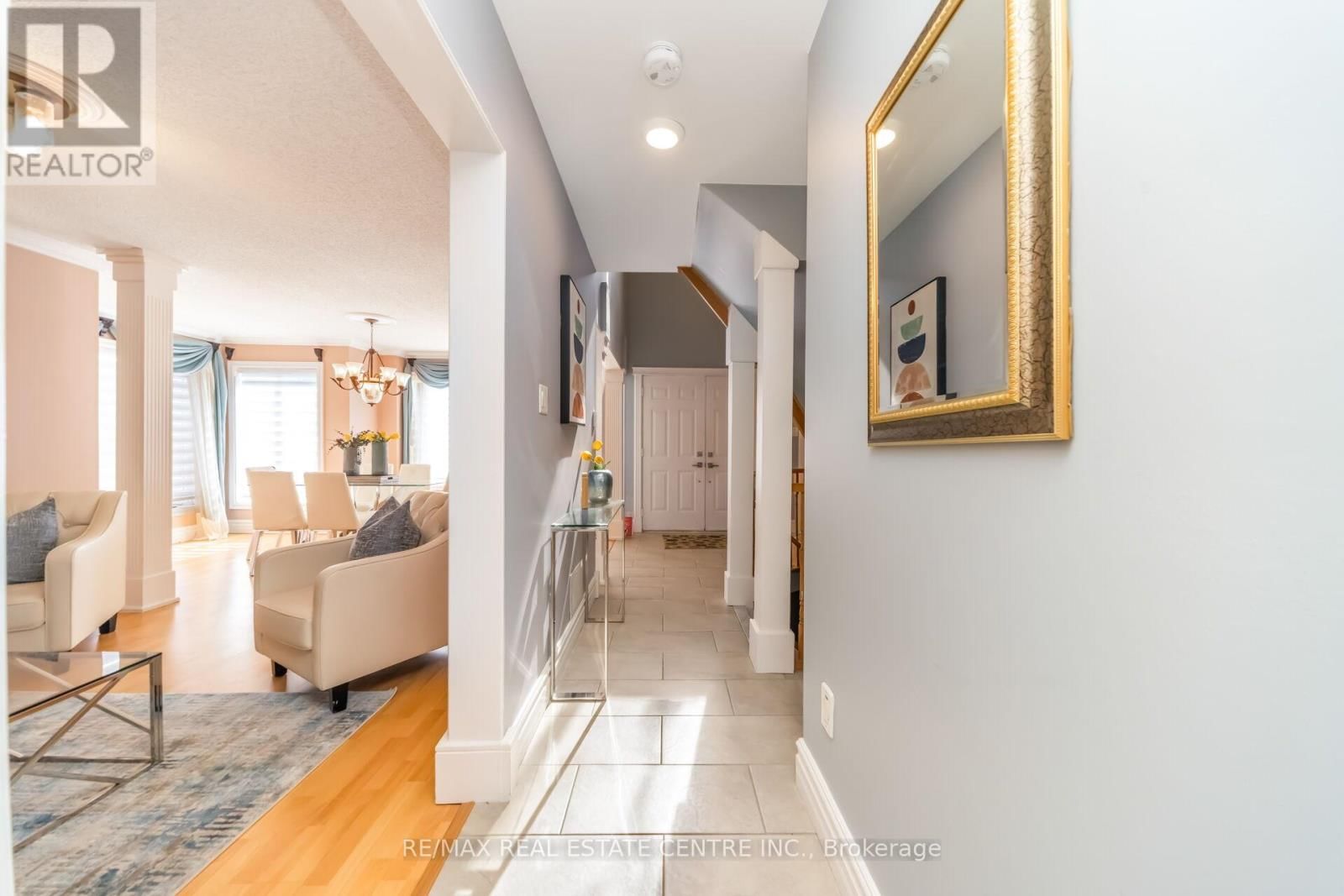 51 PEBBLESTONE CIRCLE Image 24