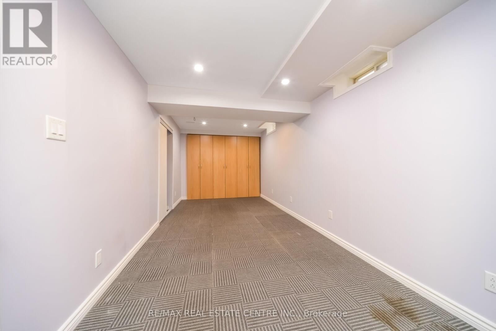 51 PEBBLESTONE CIRCLE Image 43