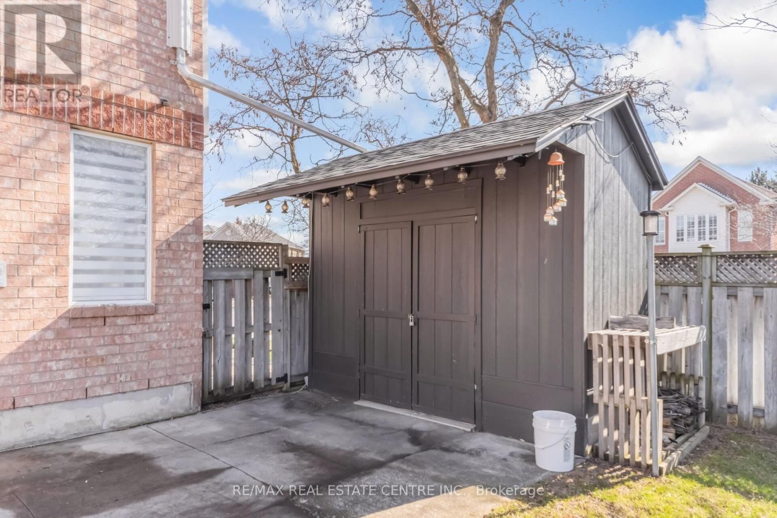 51 PEBBLESTONE CIRCLE Image 49