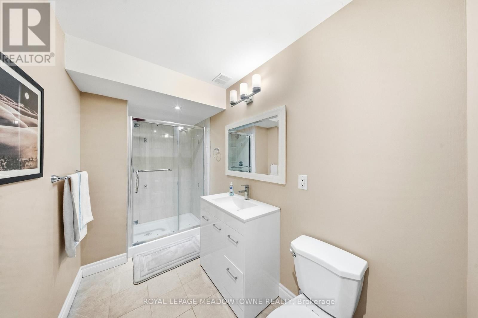 6 HOLDROYD COURT Image 37