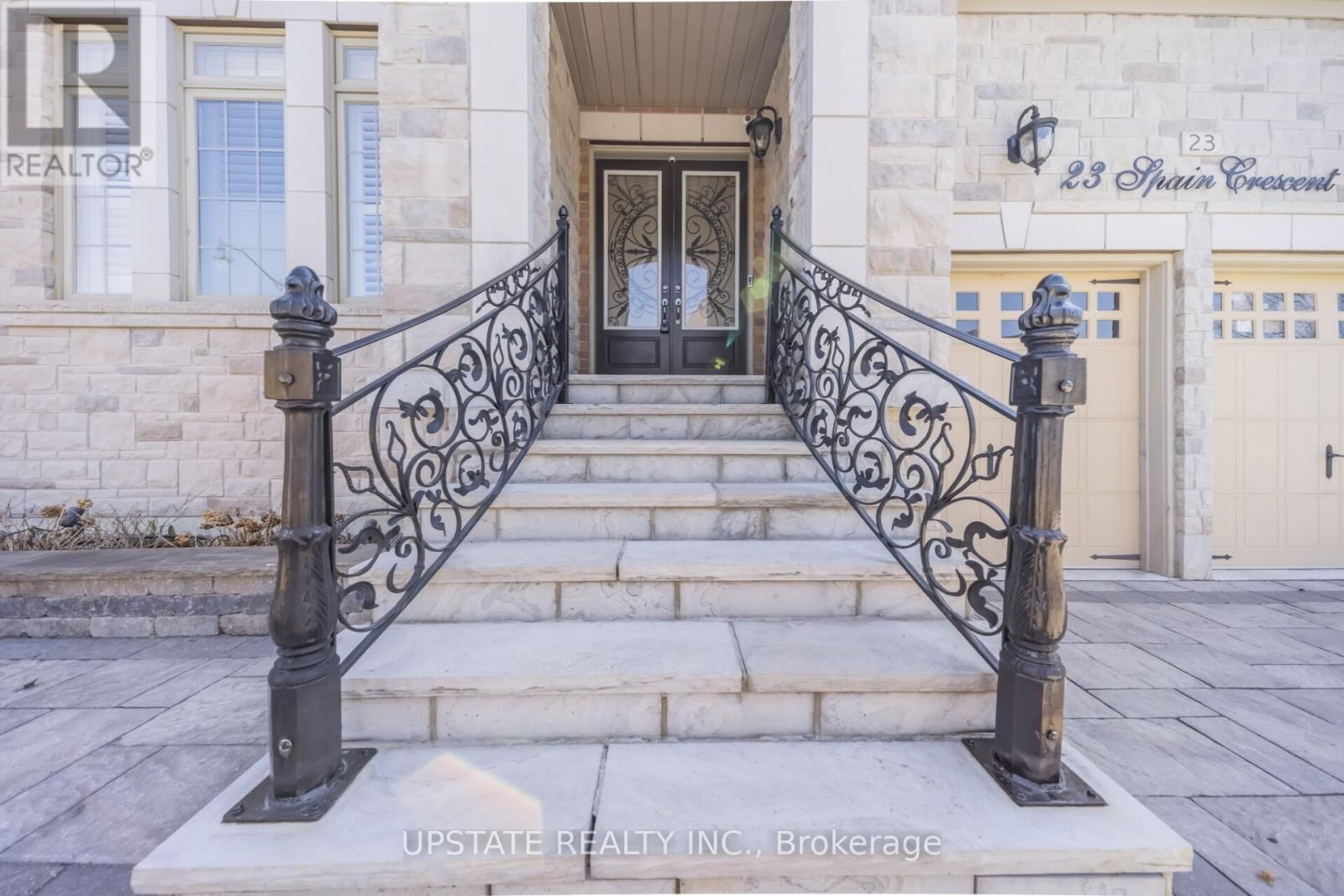 23 SPAIN CRESCENT Image 3