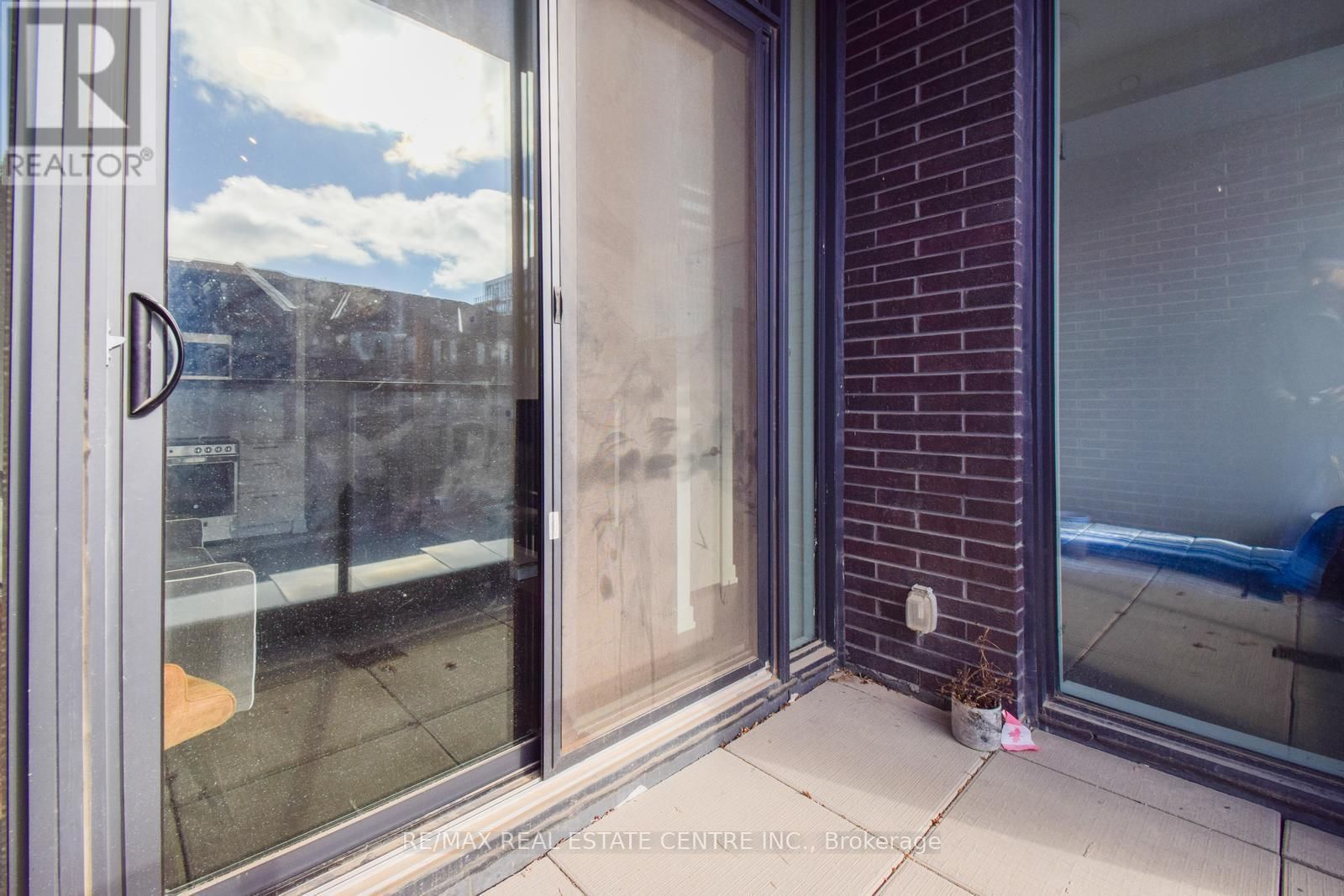 202 - 215 VETERANS DRIVE Image 32