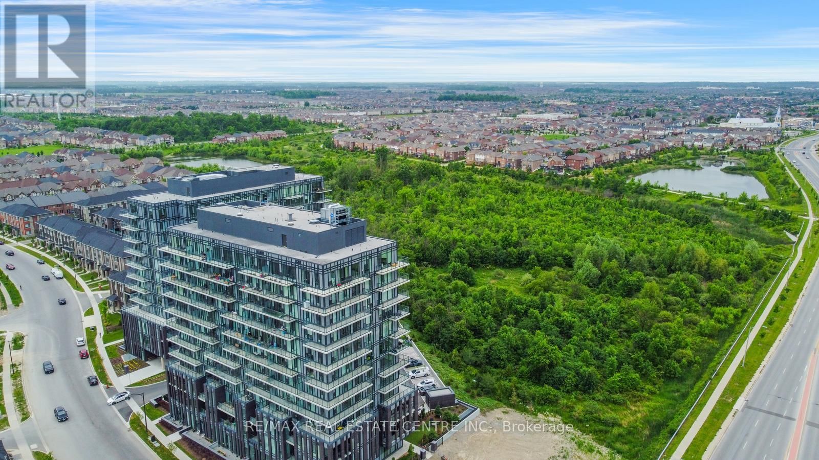 202 - 215 VETERANS DRIVE Image 5