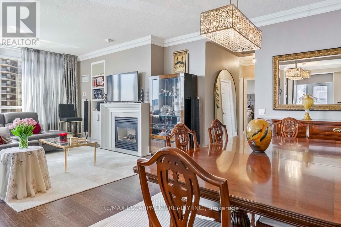 2706 - 35 KINGSBRIDGE GARDEN CIRCLE Image 10