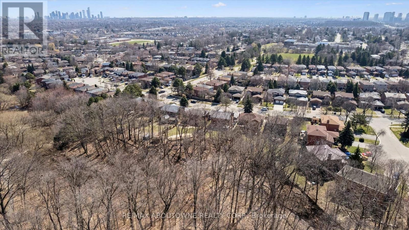 2421 HARGOOD PLACE Image 43