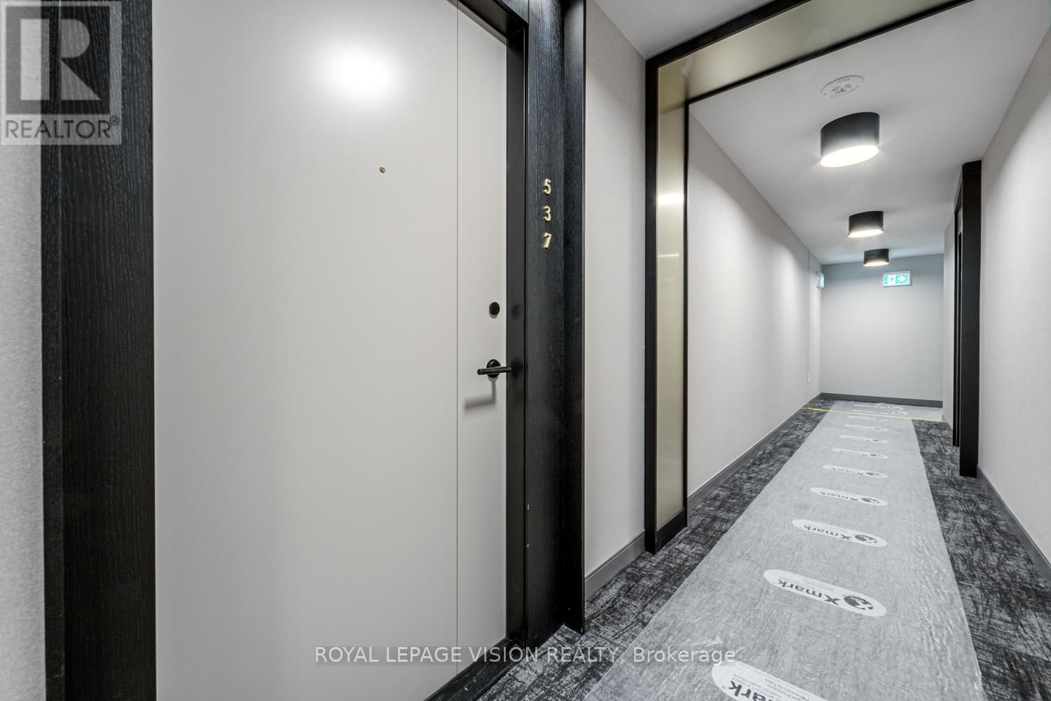 537 - 858 DUPONT STREET Image 28