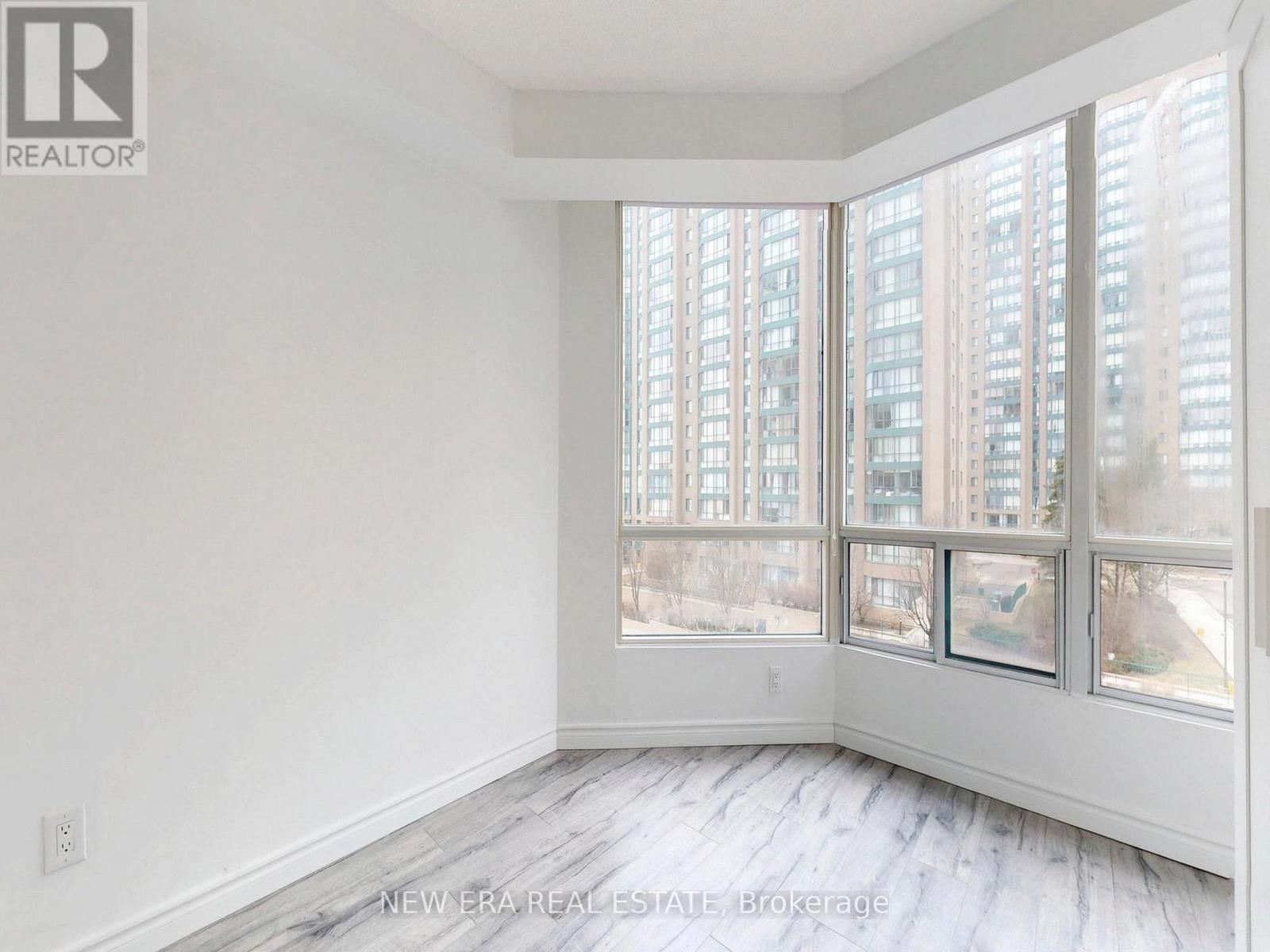 409 - 115 HILLCREST AVENUE Image 16