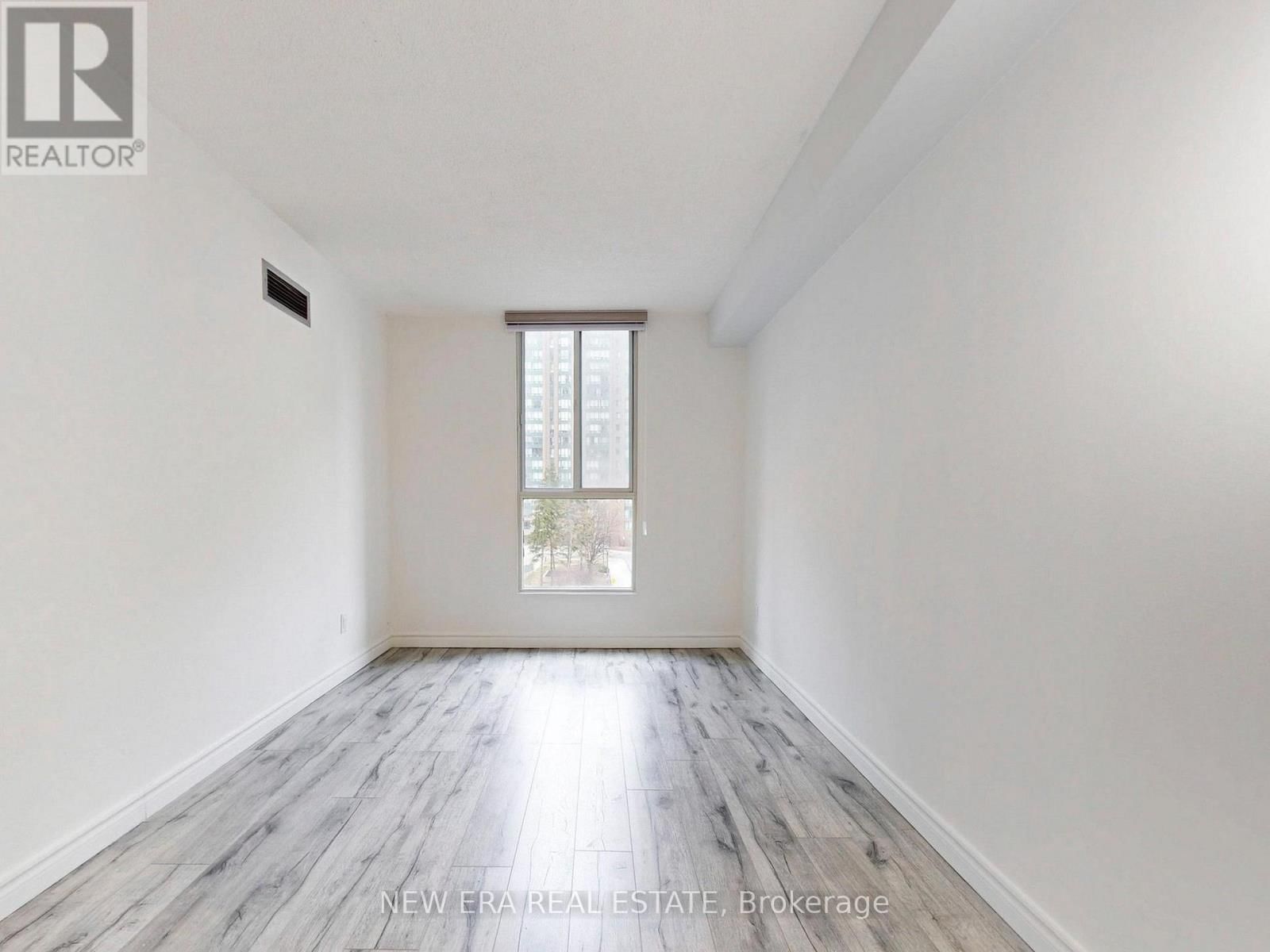 409 - 115 HILLCREST AVENUE Image 9