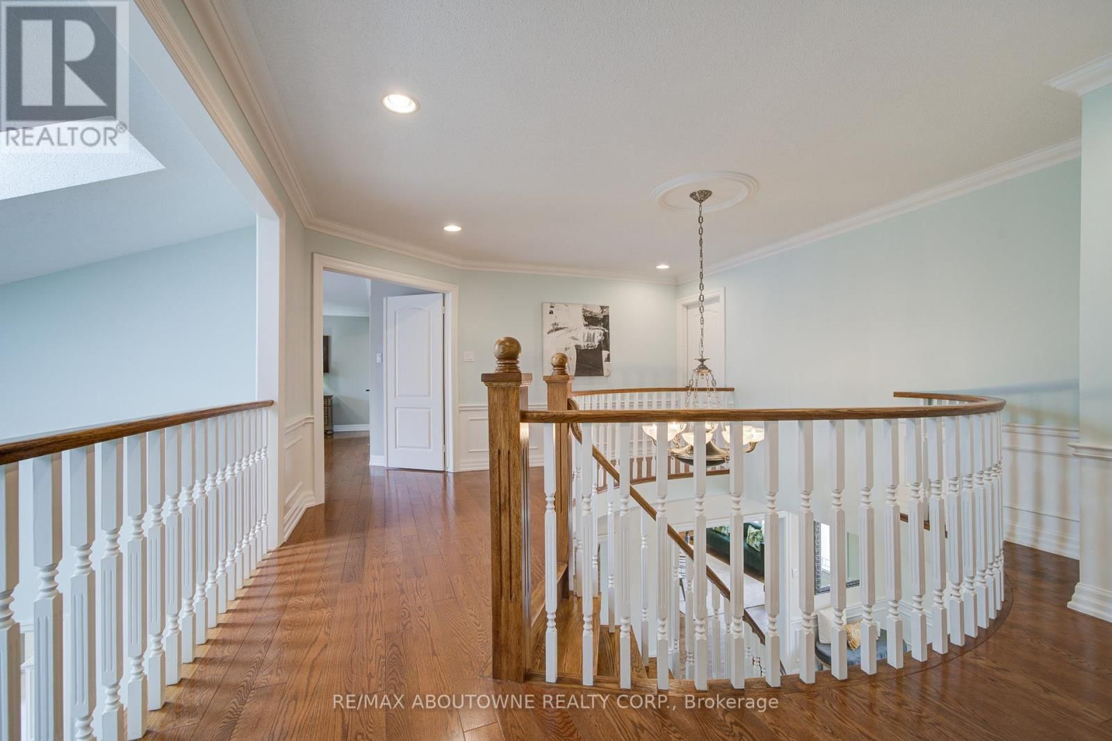 1328 KING HENRY COURT Image 38