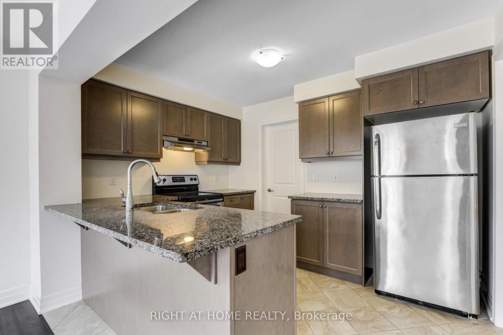 36 - 3002 PRESERVE DRIVE Image 24