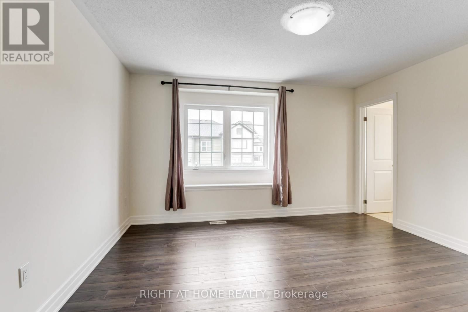 36 - 3002 PRESERVE DRIVE Image 31