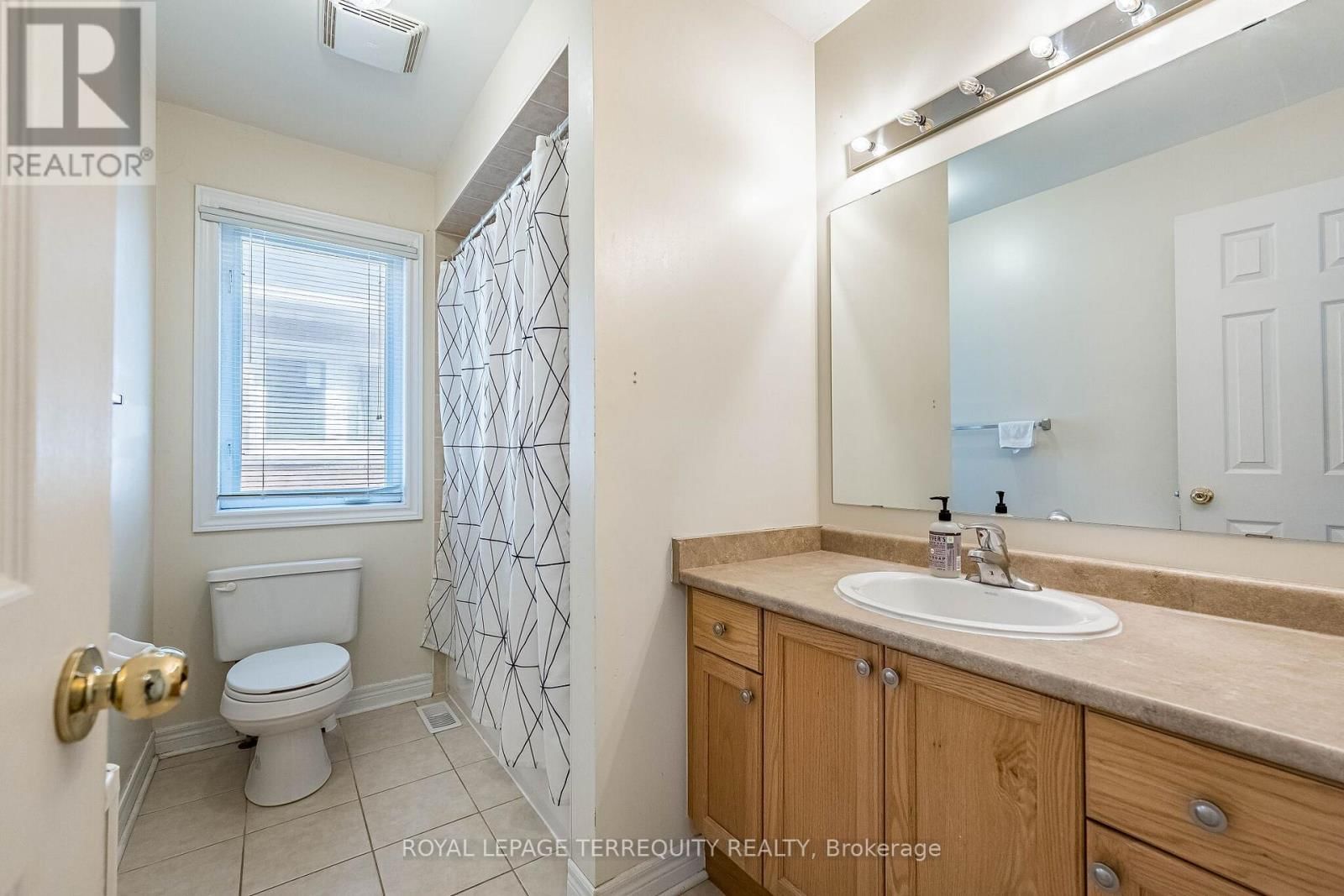 3926 CANDLELIGHT DRIVE Image 48