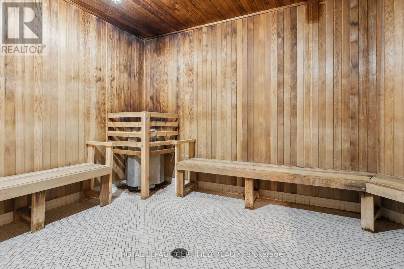 1208 - 2240 LAKESHORE BOULEVARD WEST Image 37