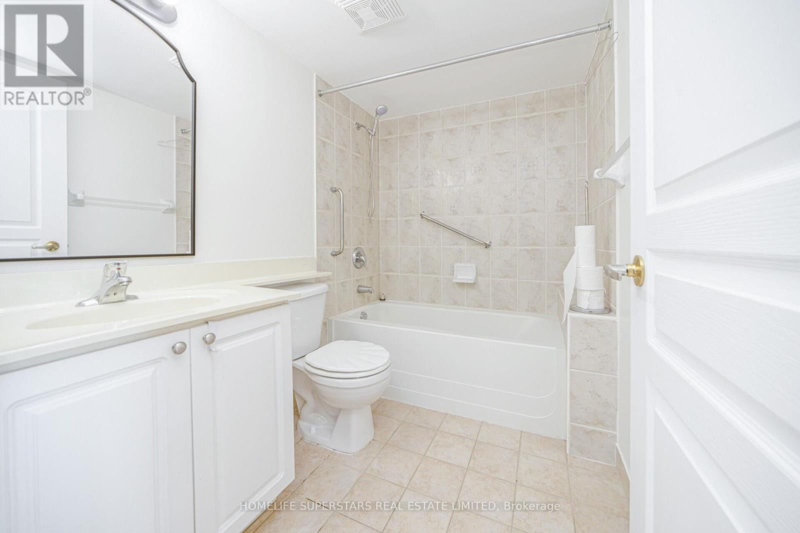 1509 AVENUE Image 14