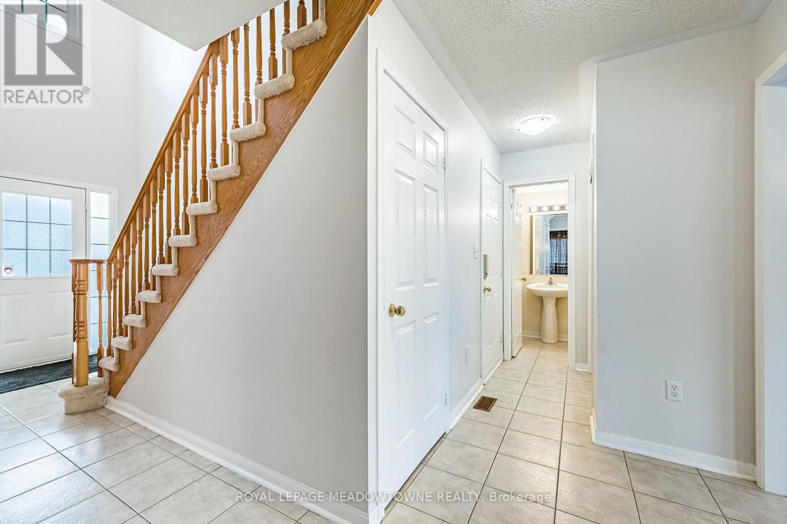 33 SUGARHILL DRIVE Image 18