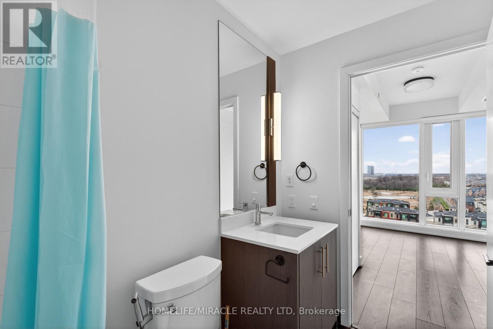 1105 - 225 VETERANS DRIVE NORTH Image 28