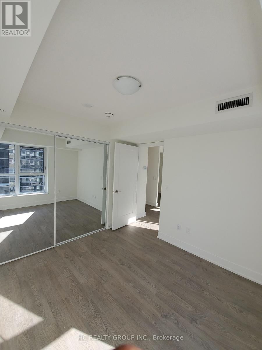 2225 - 9 MABELLE AVENUE Image 5