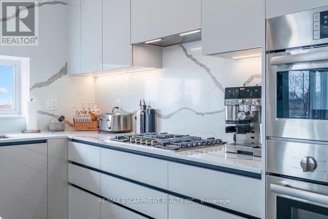 98 - 35 LOU PARSON WAY Image 13