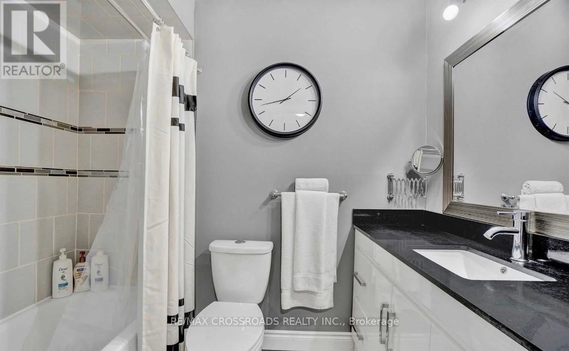 90 - 90 FOSTER CRESCENT Image 9