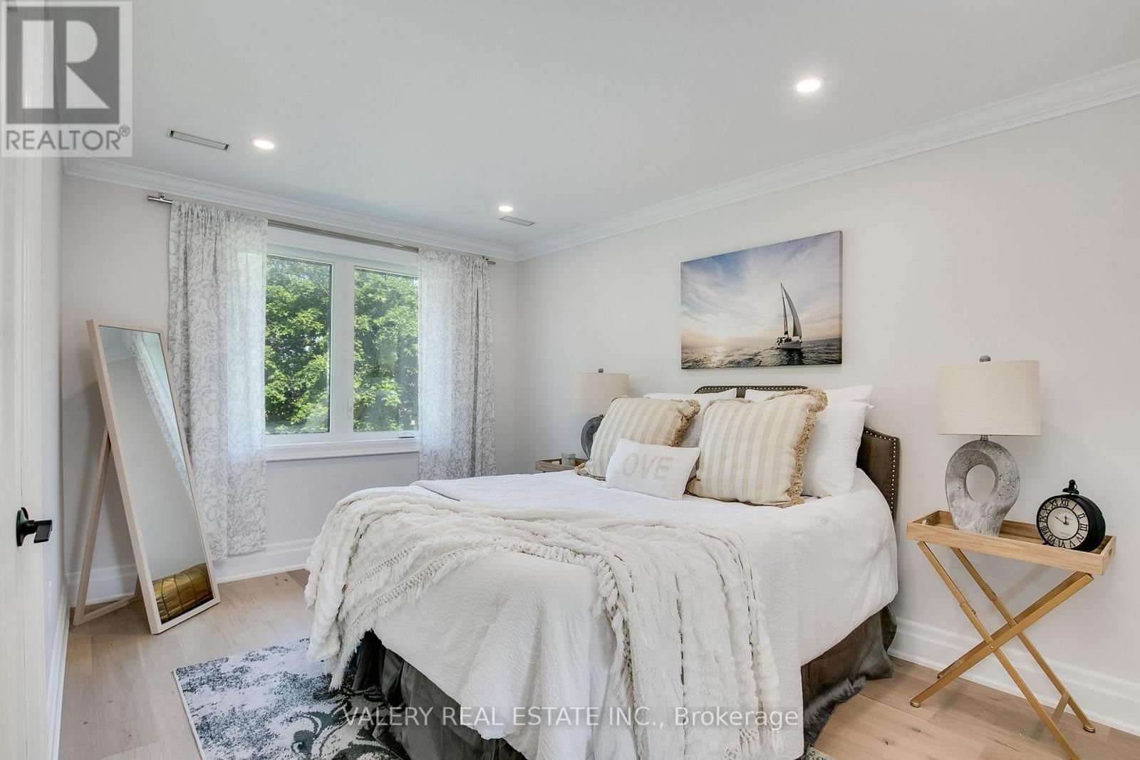 1 - 30 MORGAN AVENUE Image 11