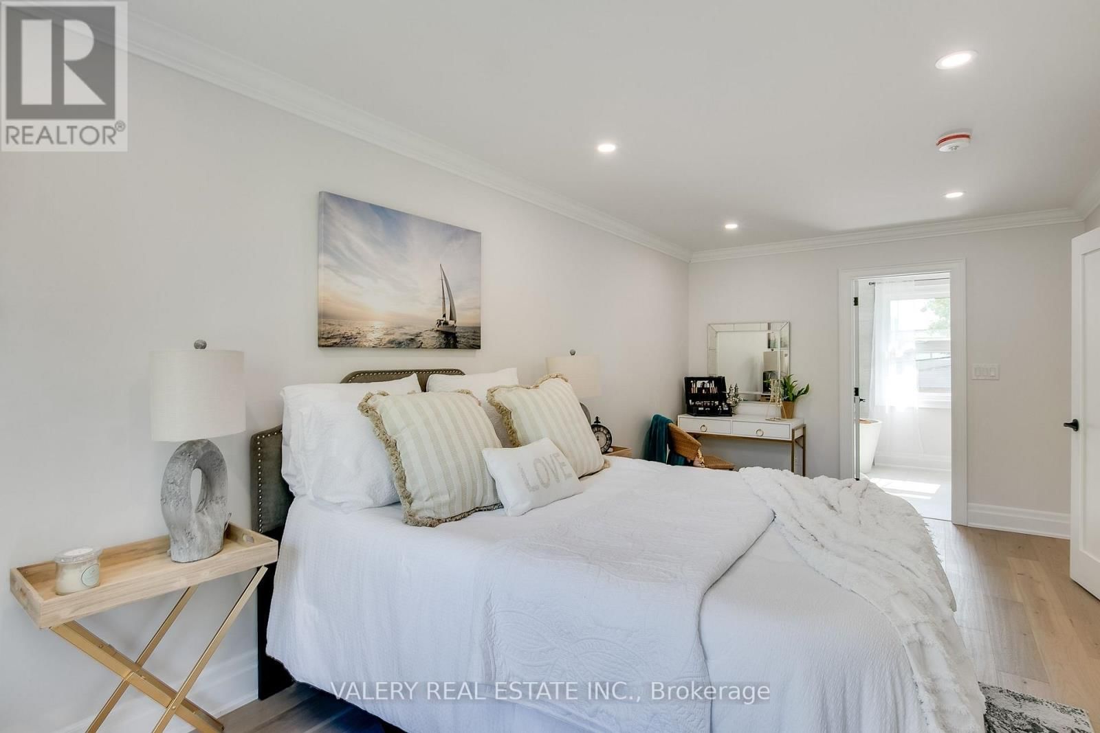 1 - 30 MORGAN AVENUE Image 12