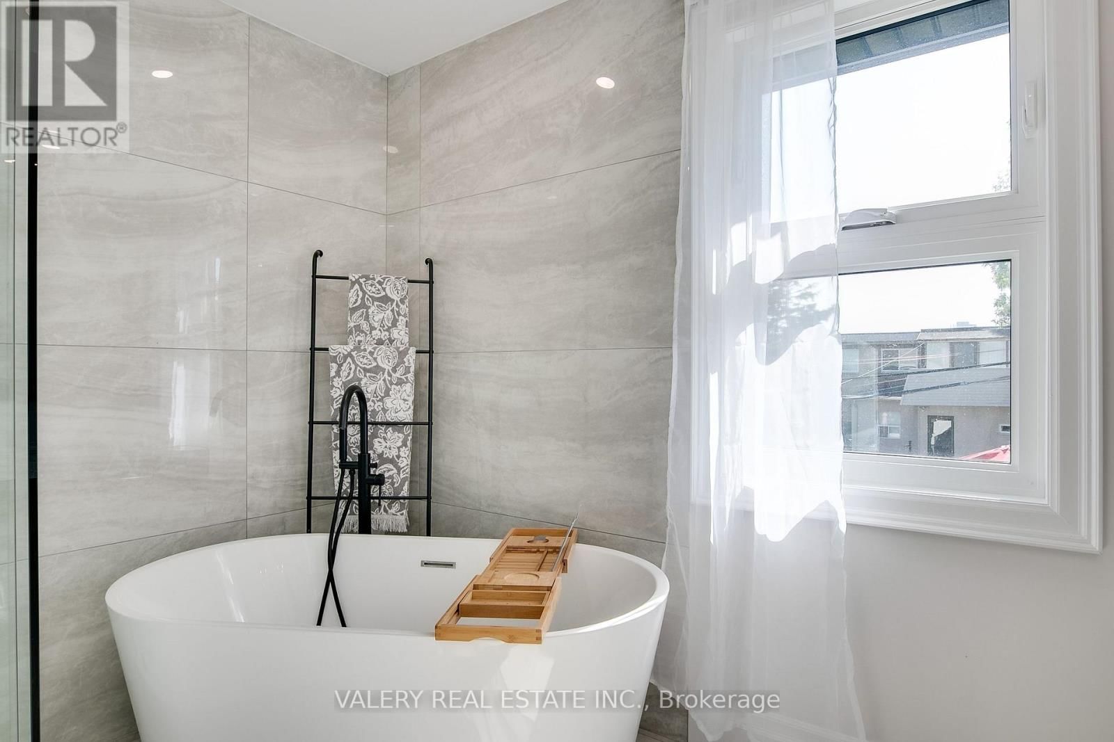 1 - 30 MORGAN AVENUE Image 15