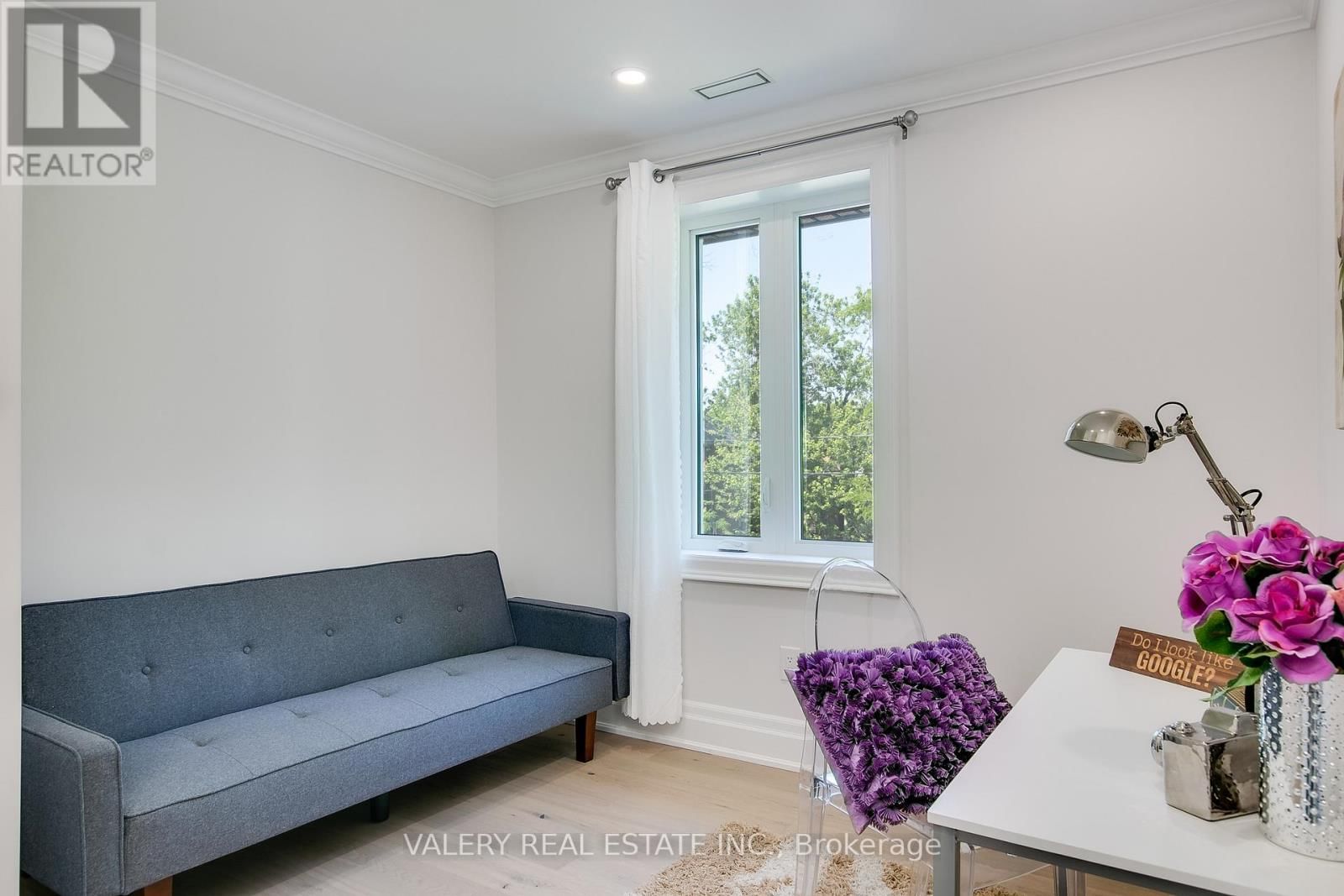 1 - 30 MORGAN AVENUE Image 8