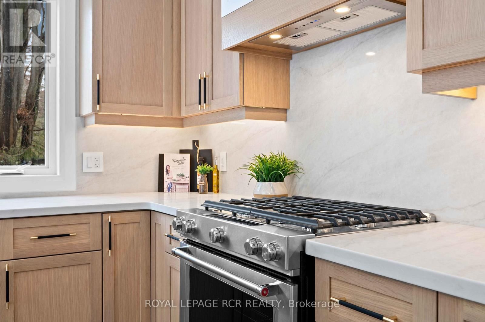 7 HENRY STREET Image 9