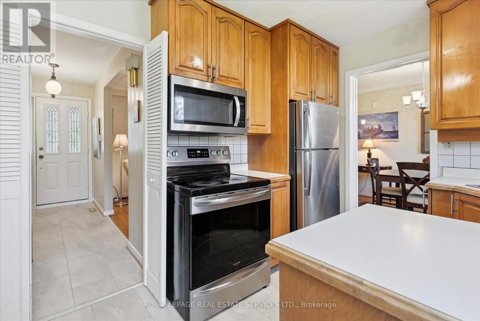 2142 HIXON STREET Image 11