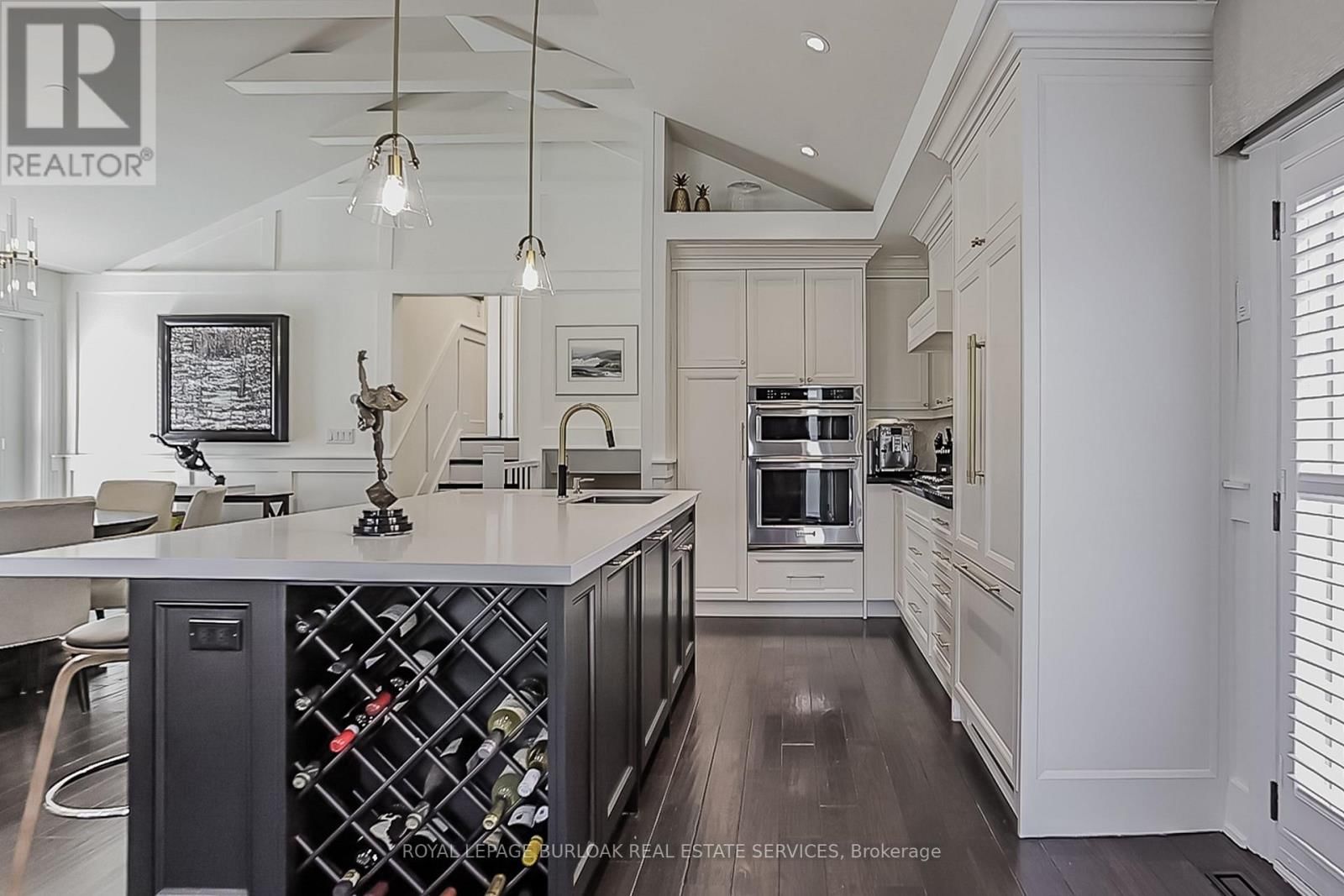 1375 LANGDALE CRESCENT Image 13