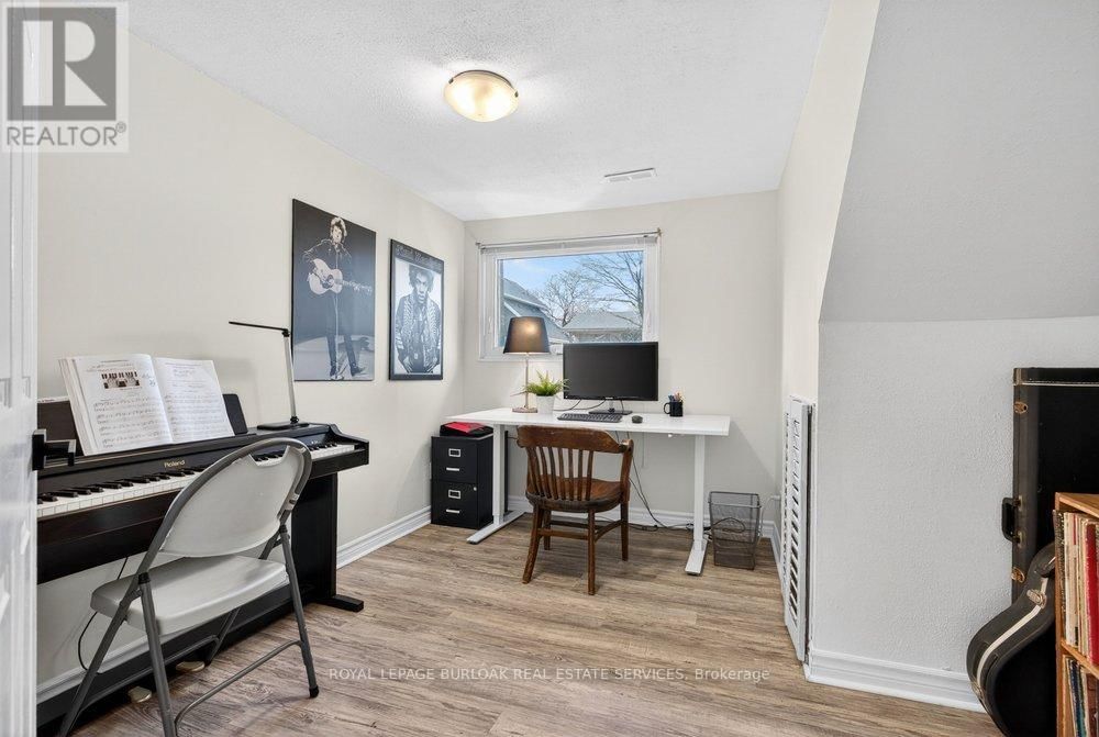 578 HOLLY HILL CRESCENT Image 23